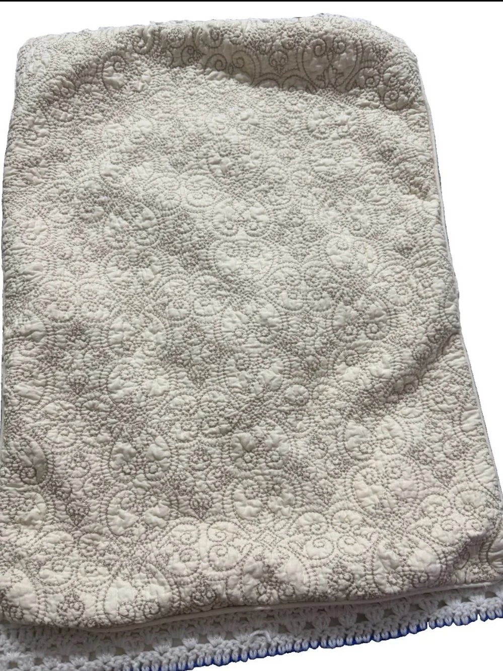 Royal Heritage Home Cream Quilted Pillow Sham Swirl Stitching 100% Cotton 20”x26